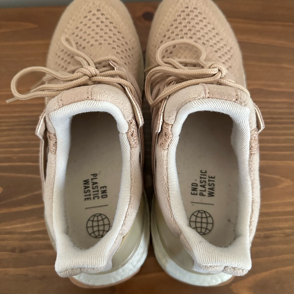 Adidas Ultraboost 1.0 Magic Beige - Picture 5 of 10